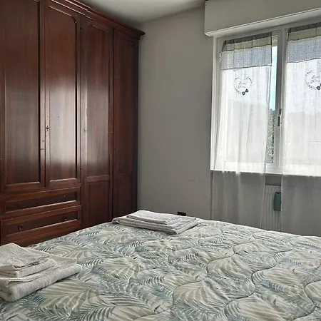 Sestaben - Flat With Parking Space, Simple And Spacious - Away From Traffic Apartment *